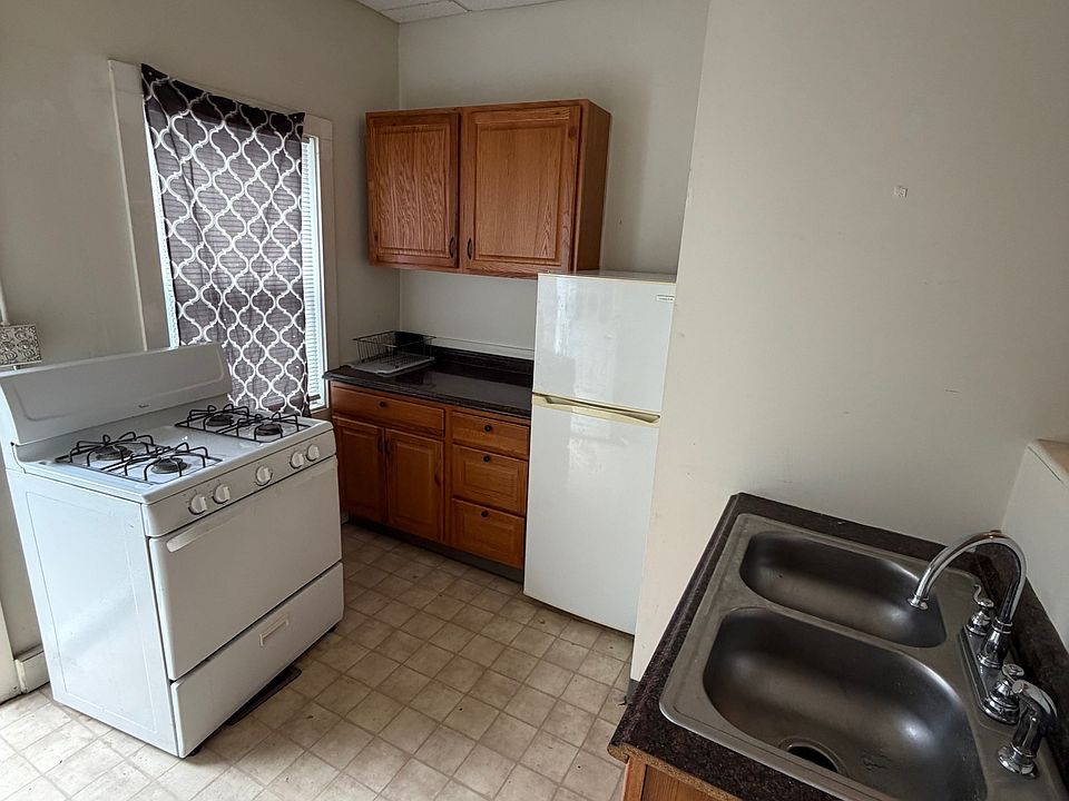 2nd image of 348 Clinton St