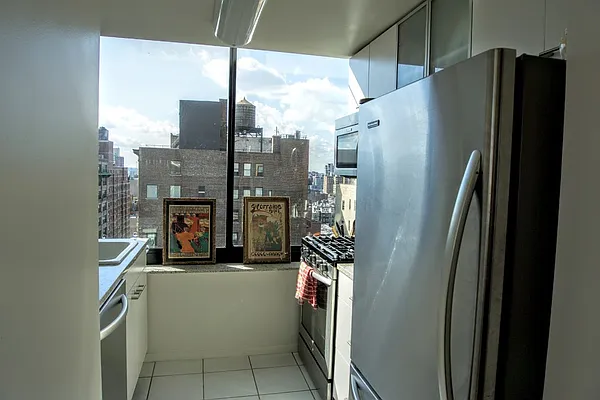 Rented by Bold New York | media 52