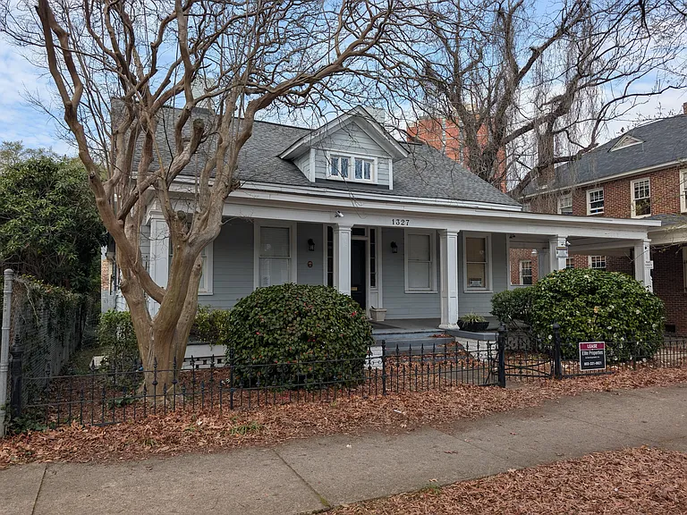 1327 Richland St #B — Photo 2