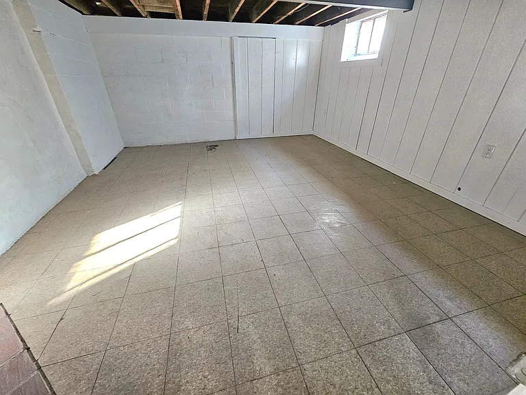 867 Farnham Ave — Photo 34