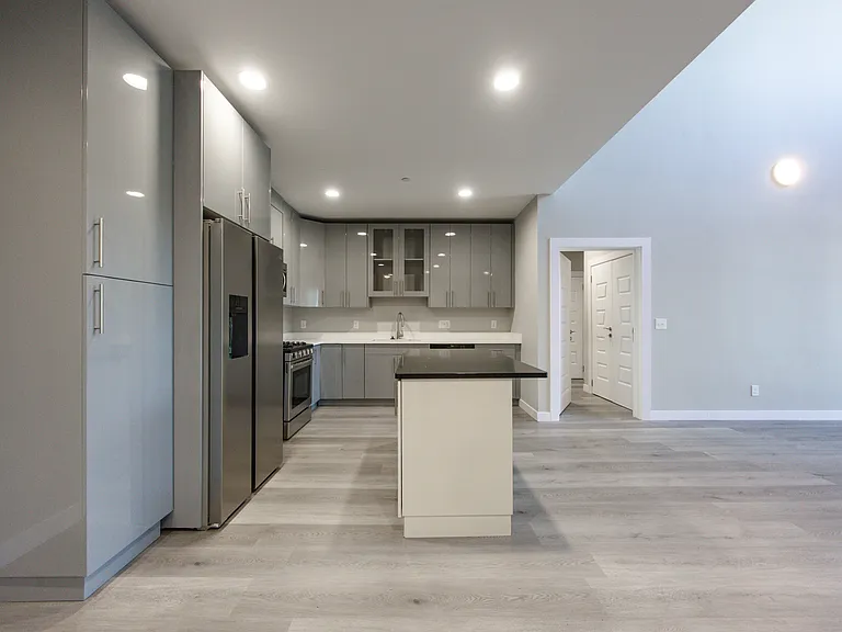 Taj Estates of Franklin — Photo 15