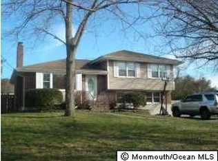 56 Oxycocus Rd, Manahawkin, NJ 08050