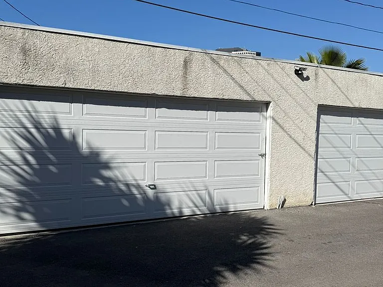 4131 W Toluca Lake Ave — Photo 3