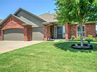 429 Gold Fields Trl, Edmond, OK 73003