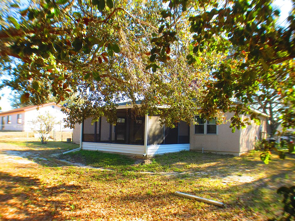 2nd image of 6 Hickory Track Way