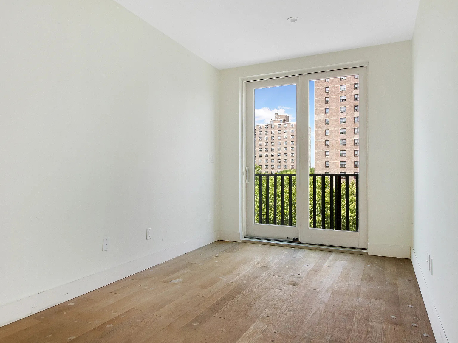 924 Myrtle Avenue — Photo 4