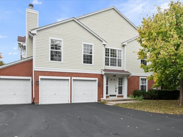 902 Sparta Ct, Vernon Hills, IL 60061