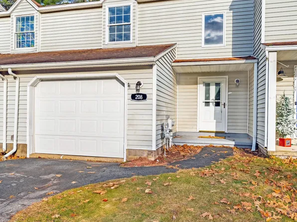 208 Whitetail Ct, Ballston Spa, NY 12020