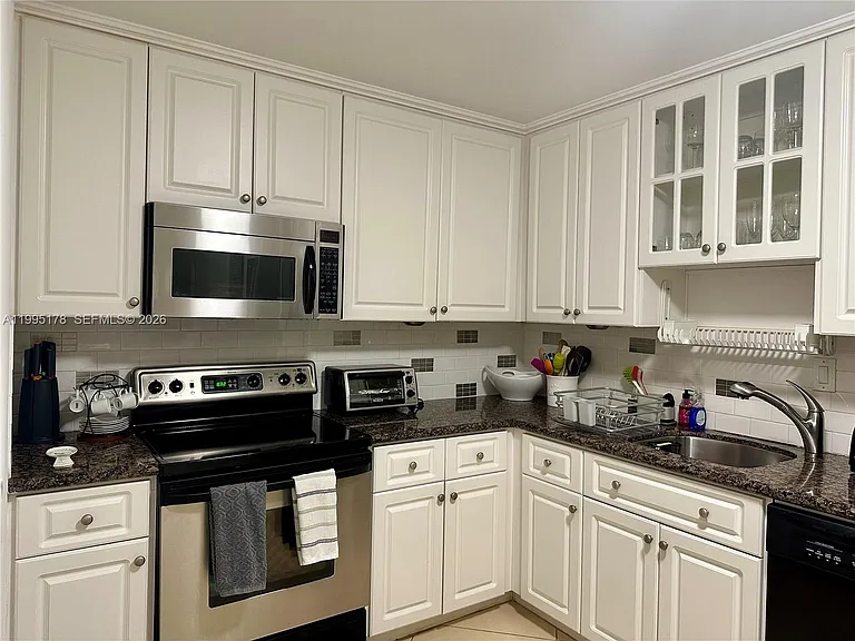 100 Bayview Dr #1405 — Photo 14