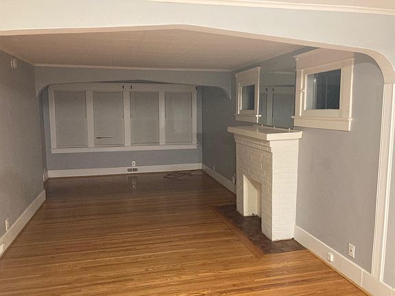5th image of 94 Grandview Ave Floor 1