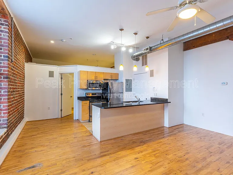 9 Market St — Photo 15