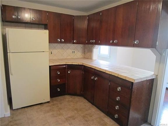 3rd image of 53B Ferdon Ave #B