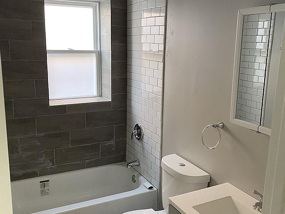 5th image of 7827 S Essex Ave #3A