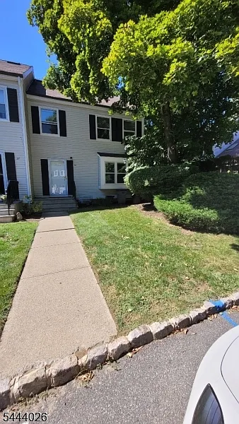 25 Wexford Dr