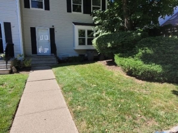 25 Wexford Dr #25