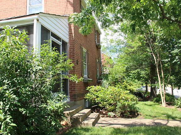2nd image of 240 N Greenbrier St