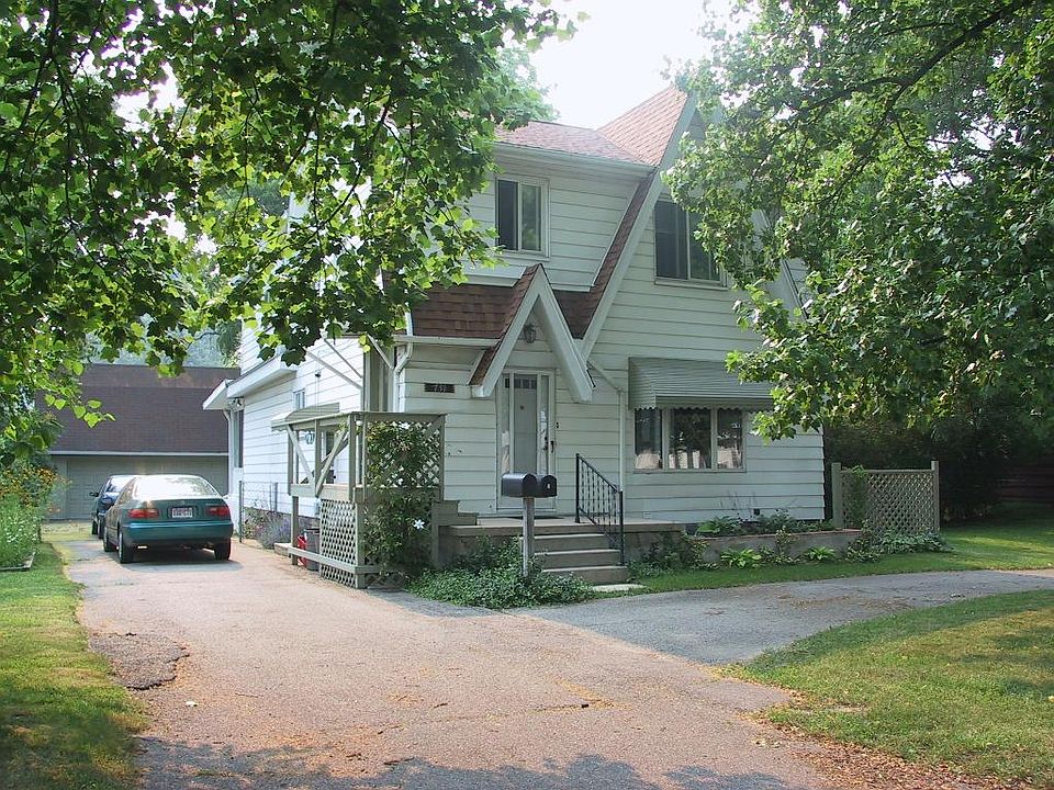 1st image of 731 N Redwood Ave #B