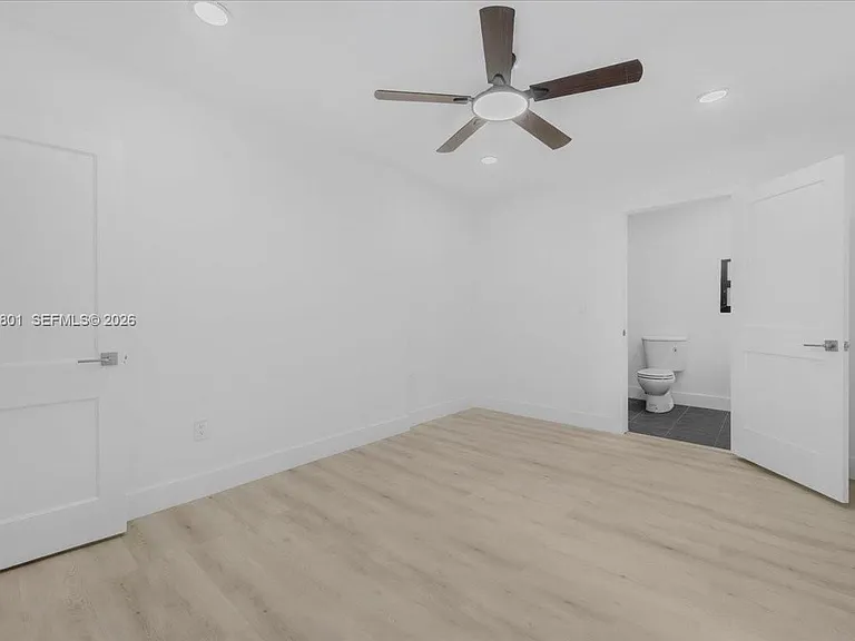 5220 SW 6th St — Photo 37