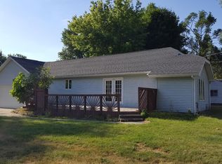 1101 Albert Dr, Fenton, MI 48430