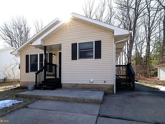 3rd image of 320 Ghaner Dr