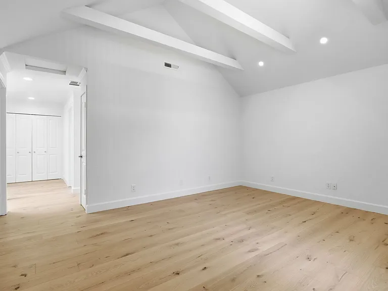 1104 Lautrec Ter — Photo 16