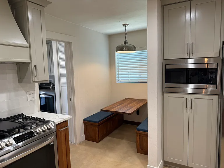 426 S Stratford Dr — Photo 9