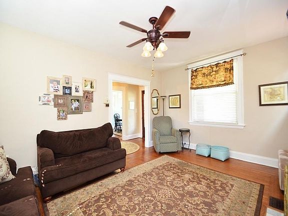 3rd image of 4418 Floral Ave