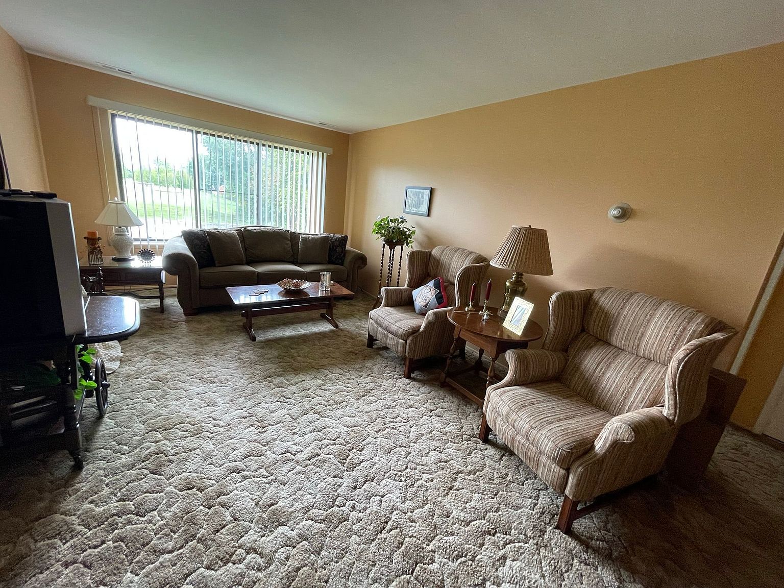 4985 E Ten Mile Rd APT 5, Warren, MI 48091 | Zillow