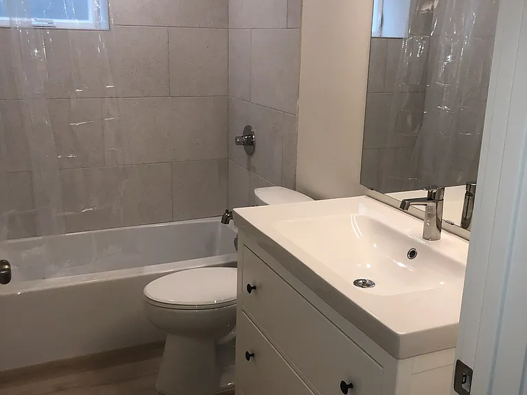 412B 31st Ave #B — Photo 6