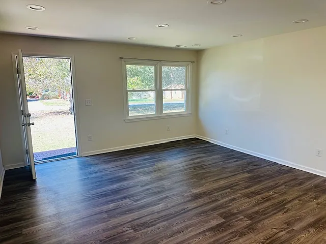 3304 Oakcrest St #2 — Photo 6