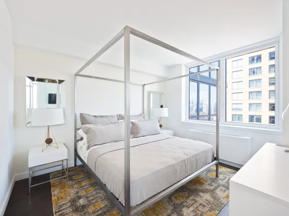 309 Gold Street image 4 of 13