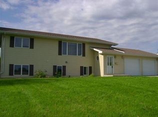720 4th Ave, Reynolds, ND 58275