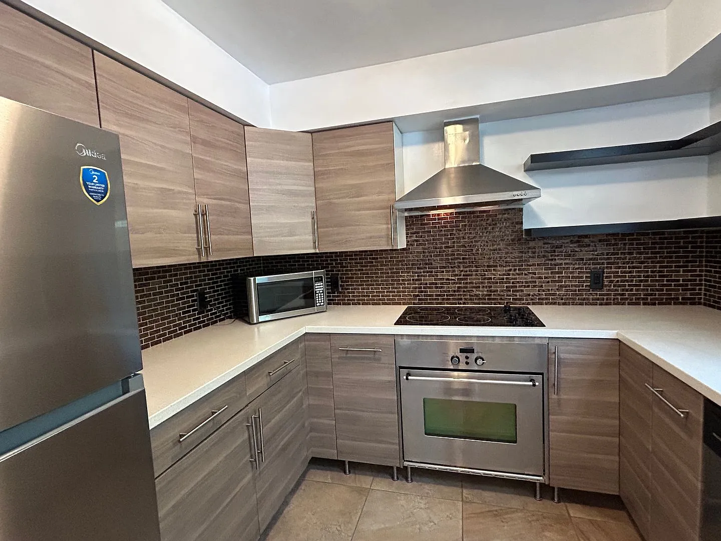 Savannah Rental With 2 Master Bedrooms With Ensuites - Conveniently Located!! $1,000 Off First Fu... — Photo 3