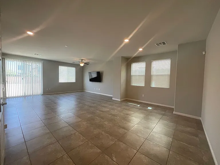 5965 Juniper Falls Ave — Photo 3