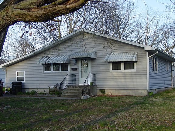 2nd image of 922 S Oak Ave
