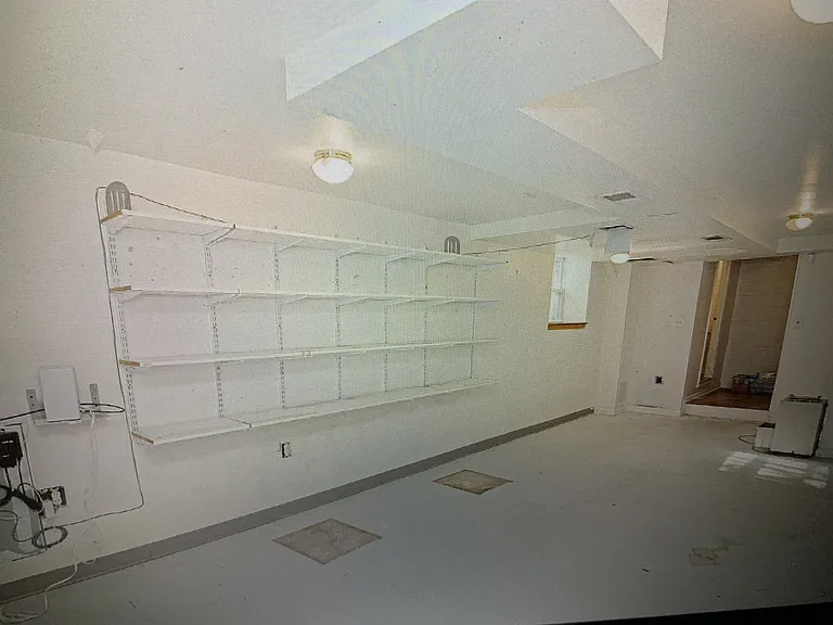 526 Williams Rd — Photo 26