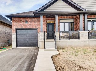 124 S Parkwood Blvd, Woolwich, ON N3B 3G8