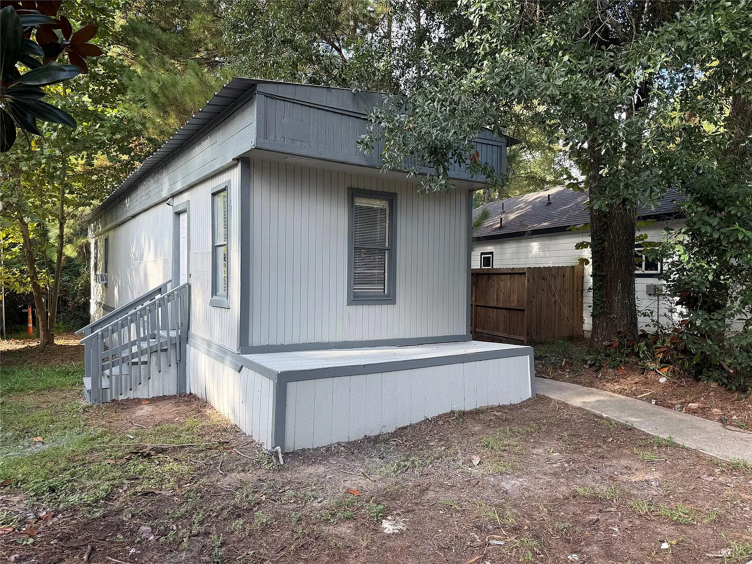 2 bed, 1.0 bath, 700 sqft, $900 — Photo 1