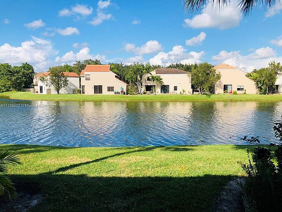 2nd image of 10701 NW 14th St APT 264