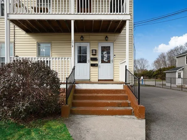 27 Worsted St APT 1B, Franklin, MA 02038