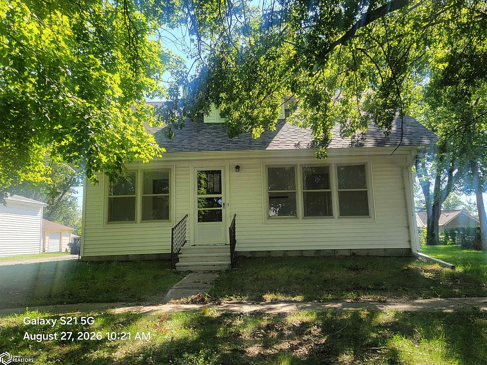 1st image of 304 S Lincoln St