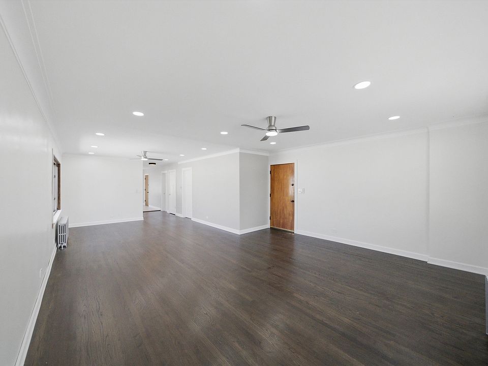 Living Room/ Dinning Room