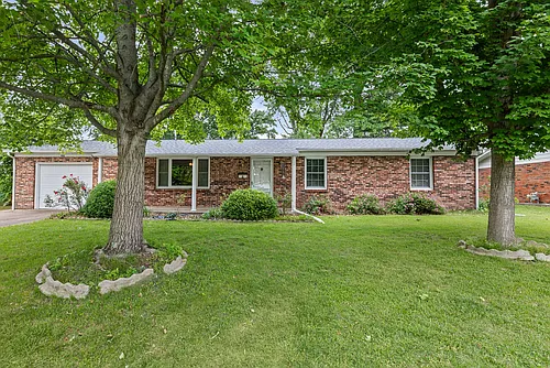 206 Joan Ave Photo 1