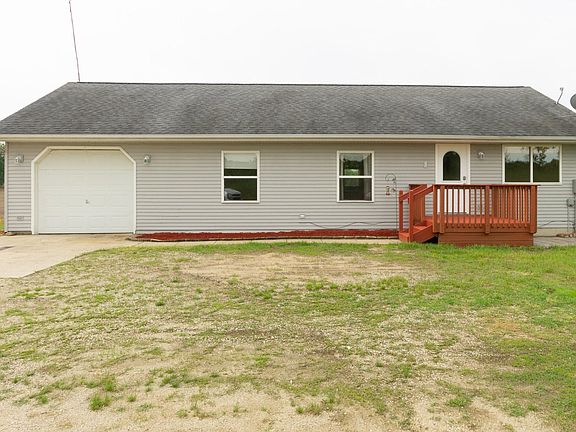 21781 Featherstone Rd-102