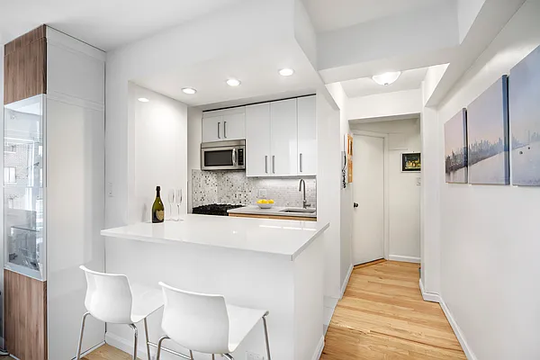 Rented by Brown Harris Stevens | media 36