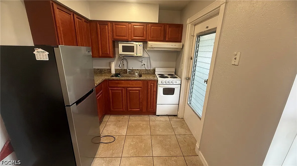 1 bed, 1.0 bath, 596 sqft, $1,200 — Photo 4