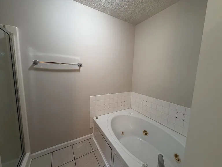 137 Camforth Dr — Photo 12