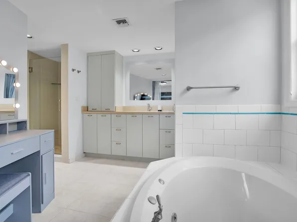 30 Hilton Haven Dr Unit 2B, Key West, FL 33040