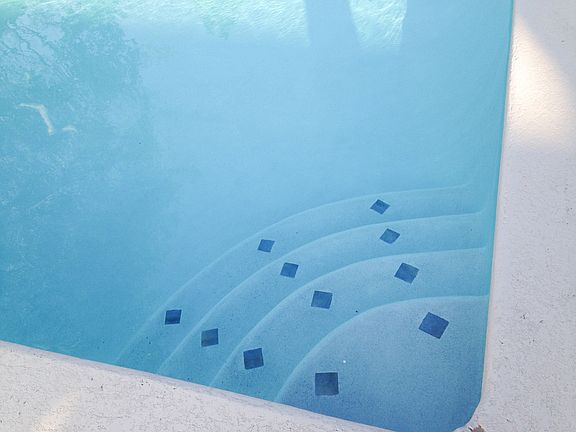 Beautiful Diamond Brite pool