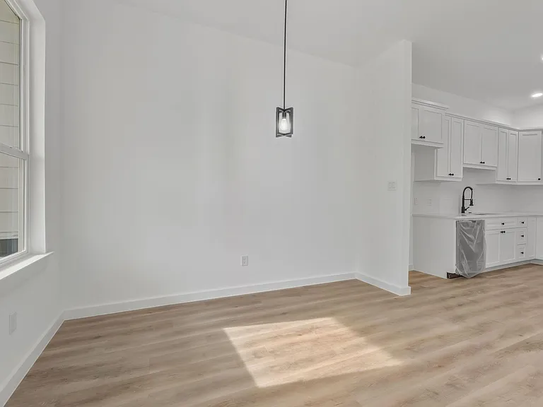 117 Capetown Ln — Photo 21